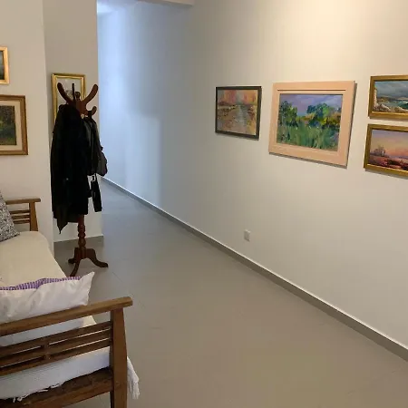 Apartman Island Break