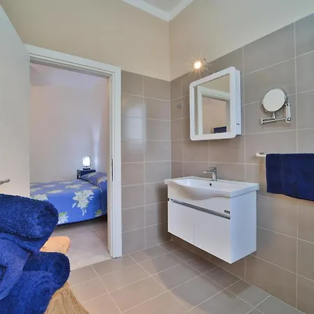 Island Break アパート マルサルフォーン