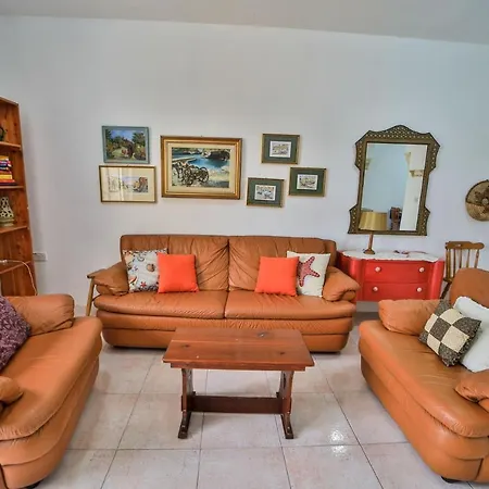 Daire Island Break Marsalforn